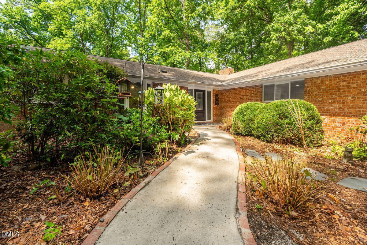 508 Hawthorne Lane