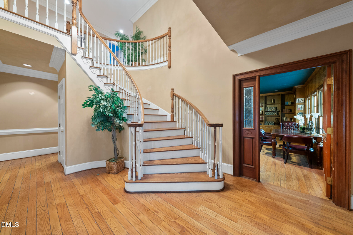 111 Foxridge Road preview